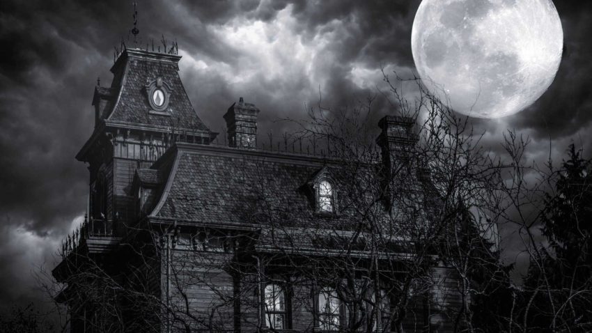 haunted house full moon